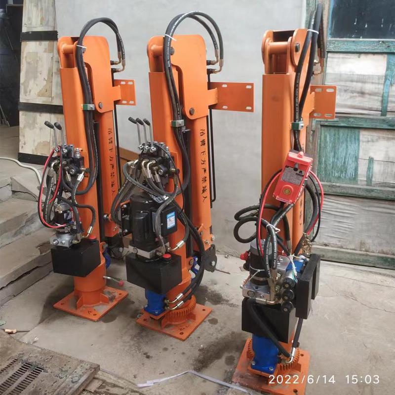 斗南镇重汽蓝牌随车吊 3.2吨 国六动力强 液压驱动 农用自卸起重机